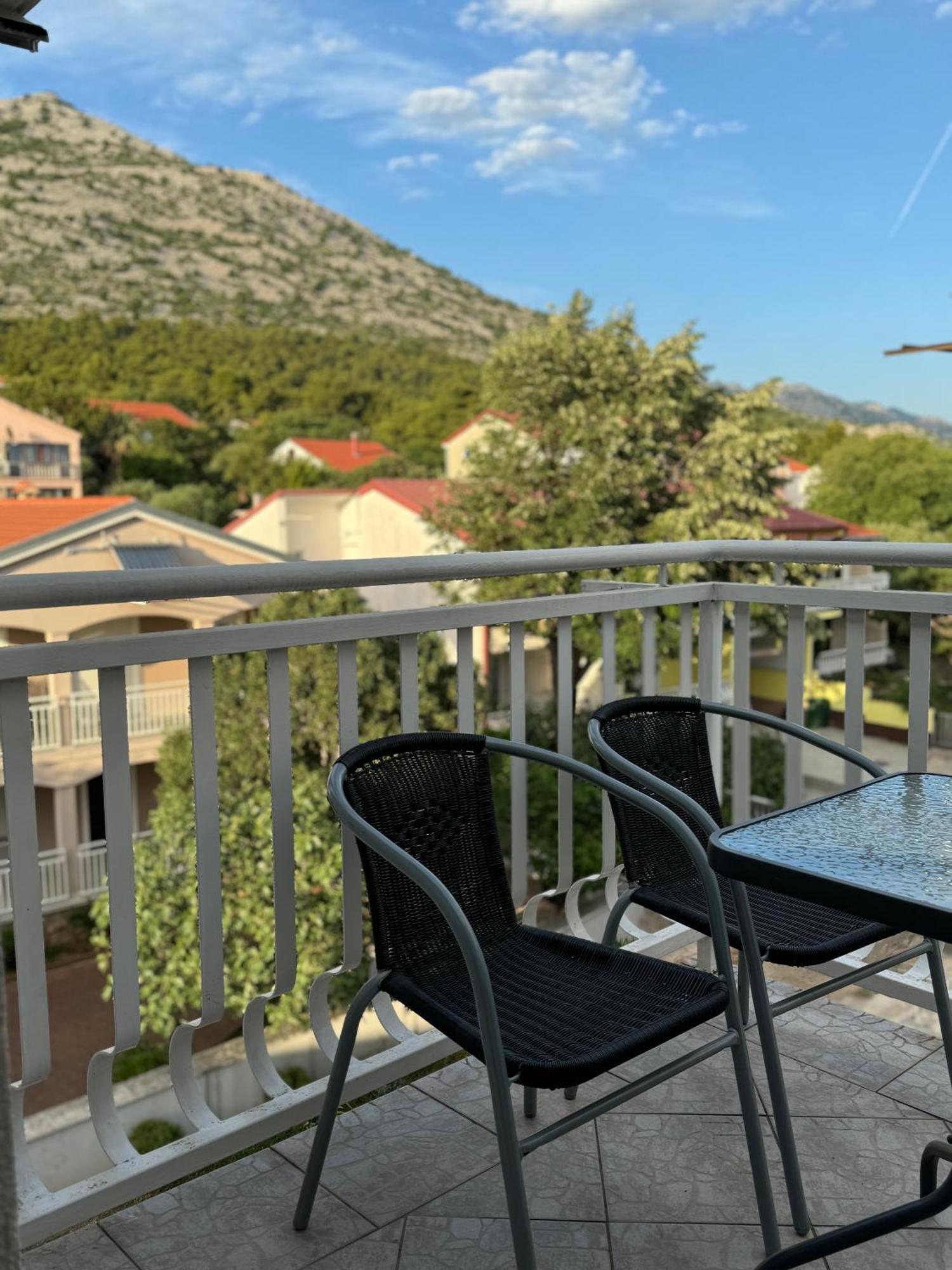 Apartment Nina Starigrad Paklenica Exterior foto